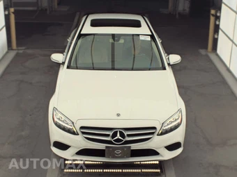 2019 Mercedes-Benz C 300 4MATIC Sedan - miniatura 2