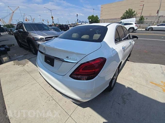 2019 Mercedes-Benz C 300 4MATIC Sedan - miniatura 3