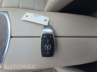 2019 Mercedes-Benz C 300 4MATIC Sedan - miniatura 8
