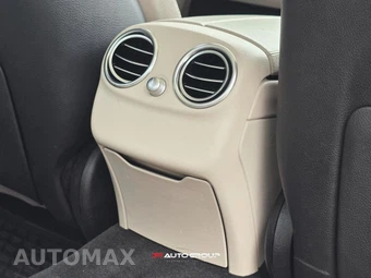 2019 Mercedes-Benz C 300 4MATIC Sedan - miniatura 35