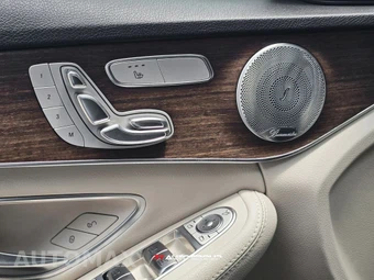 2019 Mercedes-Benz C 300 4MATIC Sedan - miniatura 50