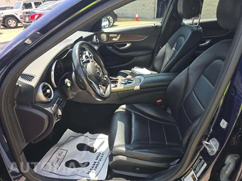 2019 Mercedes-Benz C 300 4MATIC Sedan - miniatura 3