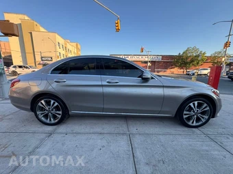 2019 Mercedes-Benz C 300 4MATIC Sedan - miniatura 5