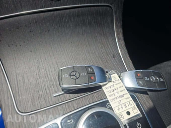 2019 Mercedes-Benz C 300 4MATIC Sedan – miniatura 8