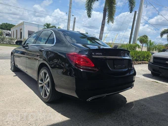 2019 Mercedes-Benz C 300 4MATIC Sedan - miniatura 2