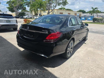 2019 Mercedes-Benz C 300 4MATIC Sedan - miniatura 3