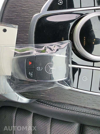 2019 Mercedes-Benz C 300 Coupe - miniatura 8