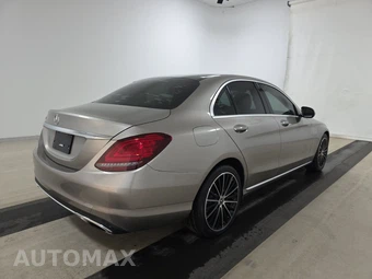 2019 Mercedes-Benz C 300 Sedan - miniatura 4