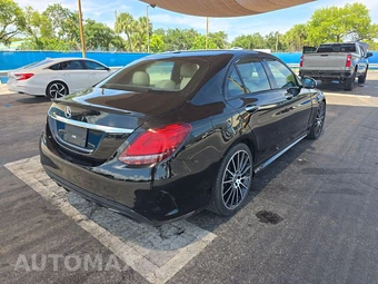 2019 Mercedes-Benz C 300 Sedan - miniatura 4