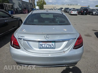 2019 Mercedes-Benz C 300 Sedan – miniatura 5