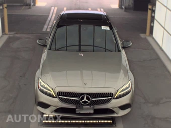 2019 Mercedes-Benz C 300 Sedan - miniatura 2