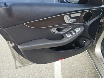 2019 Mercedes-Benz C 300 Sedan - miniatura 9