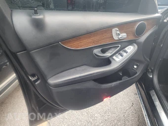 2019 Mercedes-Benz C 300 Sedan - miniatura 8