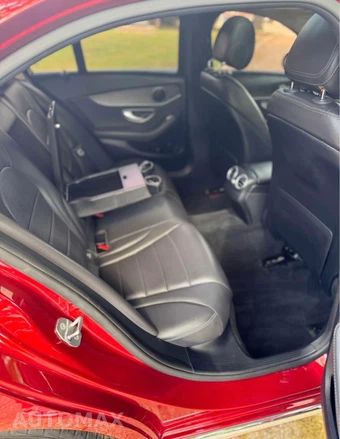 2019 Mercedes-Benz C 300 Sedan - miniatura 8