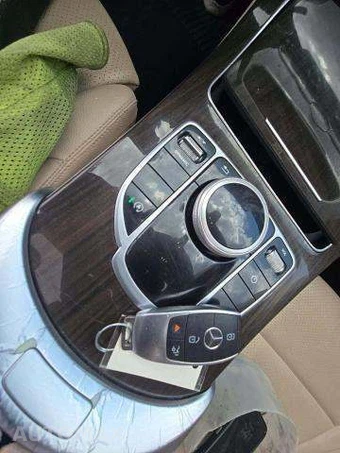 2019 Mercedes-Benz C 300 Sedan – miniatura 8