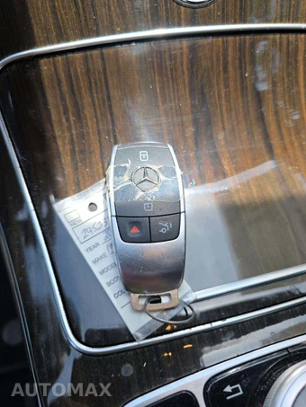 2019 Mercedes-Benz C 300 Sedan – miniatura 8