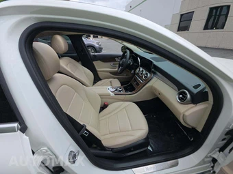 2019 Mercedes-Benz C 300 Sedan – miniatura 15