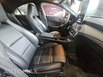 2019 Mercedes-Benz CLA 250 4MATIC – miniatura 8