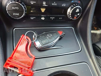 2019 Mercedes-Benz CLA 250 - miniatura 8