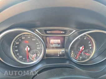 2019 Mercedes-Benz CLA 250 - miniatura 12