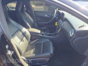 2019 Mercedes-Benz CLA 250 - miniatura 8