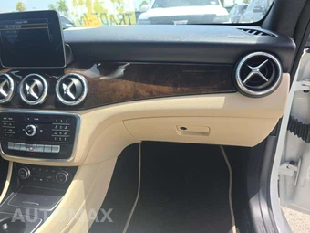 2019 Mercedes-Benz CLA 250 – miniatura 16