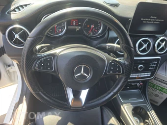 2019 Mercedes-Benz CLA 250 – miniatura 10