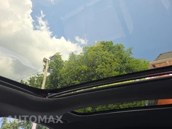 2019 Mercedes-Benz E 300 4MATIC Sedan – miniatura 17