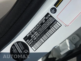 2019 Mercedes-Benz E 300 4MATIC Sedan – miniatura 18
