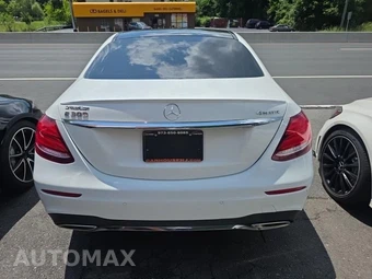 2019 Mercedes-Benz E 300 4MATIC Sedan – miniatura 5