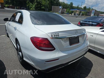 2019 Mercedes-Benz E 300 4MATIC Sedan – miniatura 6