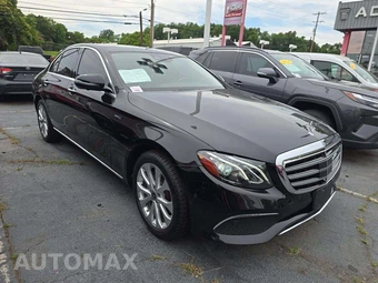 2019 Mercedes-Benz E 300 4MATIC Sedan - miniatura 4