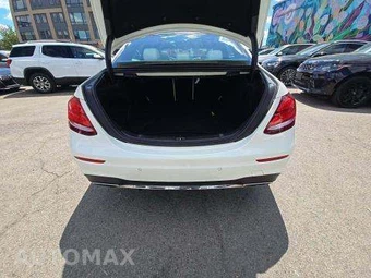 2019 Mercedes-Benz E 300 4MATIC Sedan – miniatura 15