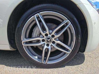 2019 Mercedes-Benz E 300 4MATIC Sedan – miniatura 28
