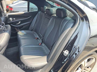 2019 Mercedes-Benz E 300 4MATIC Sedan – miniatura 13