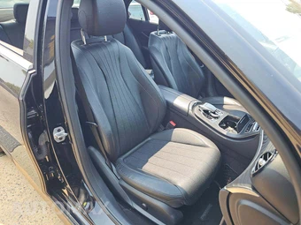 2019 Mercedes-Benz E 300 4MATIC Sedan – miniatura 18