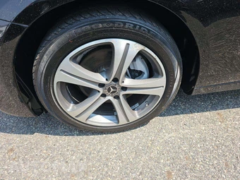 2019 Mercedes-Benz E 300 4MATIC Sedan – miniatura 21