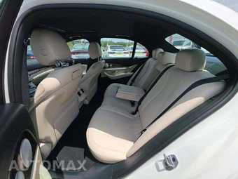 2019 Mercedes-Benz E 300 Sedan – miniatura 13