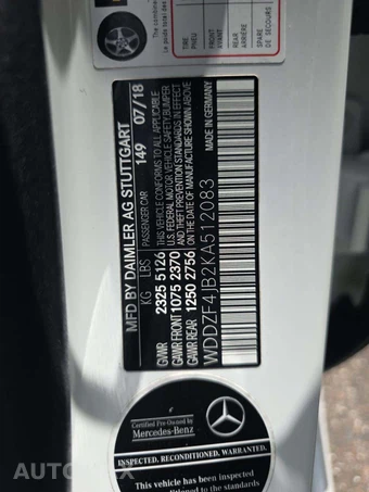 2019 Mercedes-Benz E 300 Sedan – miniatura 5