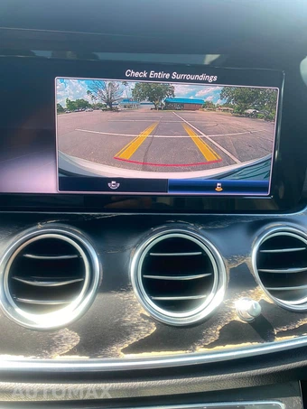 2019 Mercedes-Benz E 300 Sedan - miniatura 15