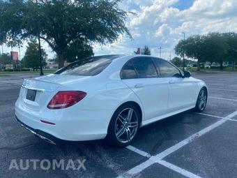 2019 Mercedes-Benz E 300 Sedan - miniatura 5
