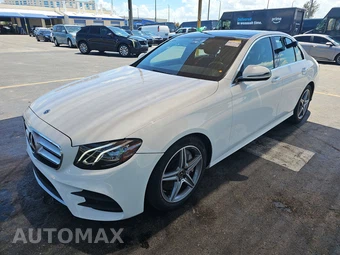 Zdjęcie pojazdu 2019 Mercedes-Benz E 300 Sedan z USA