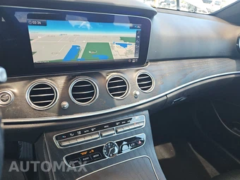 2019 Mercedes-Benz E 300 Sedan – miniatura 11