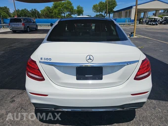 2019 Mercedes-Benz E 300 Sedan – miniatura 5
