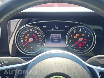2019 Mercedes-Benz E 300 Sedan - miniatura 12