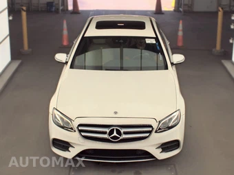 2019 Mercedes-Benz E 300 Sedan - miniatura 2