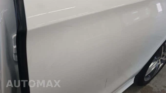 2019 Mercedes-Benz E 300 Sedan - miniatura 21