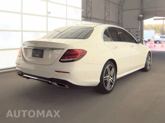 2019 Mercedes-Benz E 300 Sedan - miniatura 4