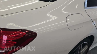 2019 Mercedes-Benz E 300 Sedan - miniatura 40