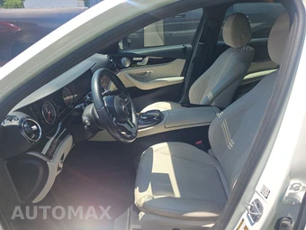 2019 Mercedes-Benz E 300 Sedan - miniatura 7